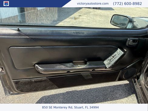 Used 1989 Ford Mustang LX image 23