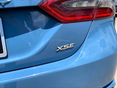 Used 2023 Toyota Camry XSE FWD image 11