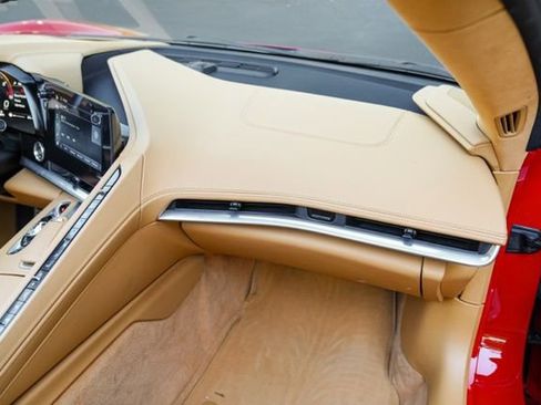 Used 2024 Chevrolet Corvette Stingray Premium Conv w/ Z51 Performance Package RWD image 28