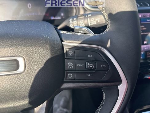 Used 2024 Jeep Grand Cherokee L Limited w/ Luxury Tech Group II image 15