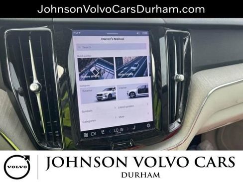 Used 2023 Volvo XC60 B5 Plus w/ Climate Package image 10