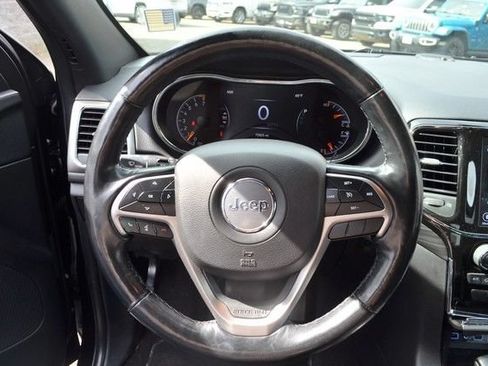 Used 2020 Jeep Grand Cherokee Altitude AWD/4WD image 19