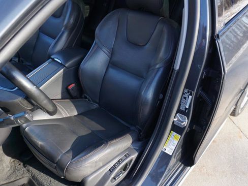 Used 2015 Volvo V60 T5 Cross Country w/ Protection Package image 20