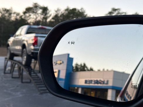 New 2026 Chevrolet Traverse LT w/ Driver Confidence Package image 29