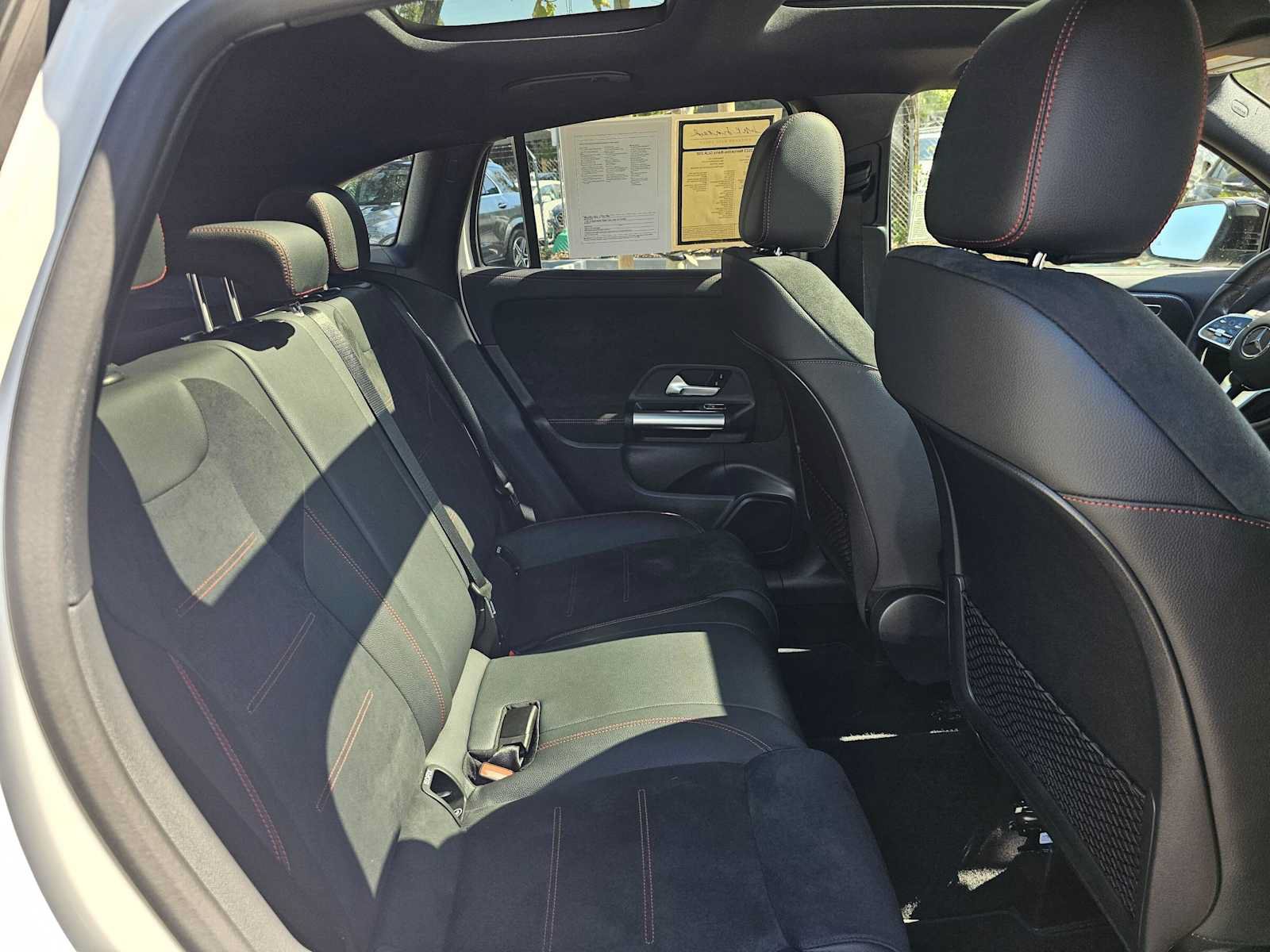 Used 2023 Mercedes-Benz GLA 250 4MATIC image 12