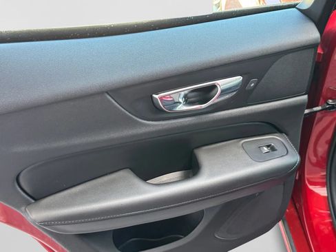 Used 2020 Volvo S60 T5 Momentum FWD image 15