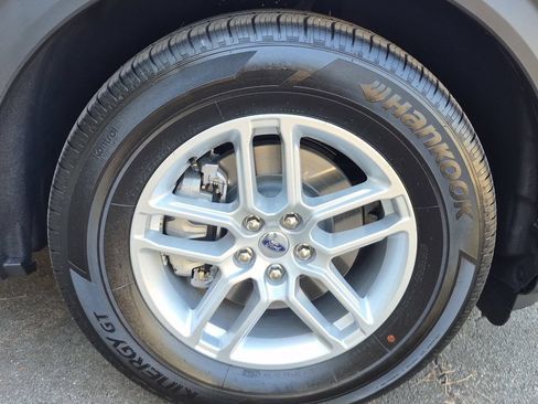 New 2026 Ford Explorer Active w/ Active Comfort Package RWD image 12