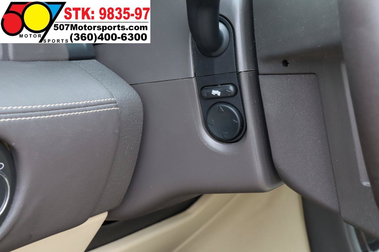 Used 2015 Lincoln Navigator 4WD w/ Equipment Group 101A Reserve image 14