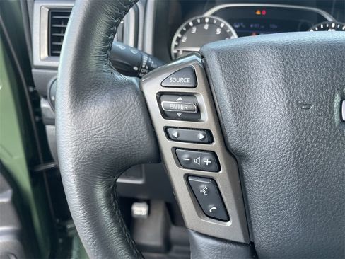 Used 2024 Nissan Titan SV w/ SV Bronze Edition Package image 16