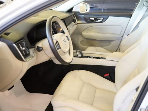 Certified 2025 Volvo V60 B5 Cross Country Plus image 9