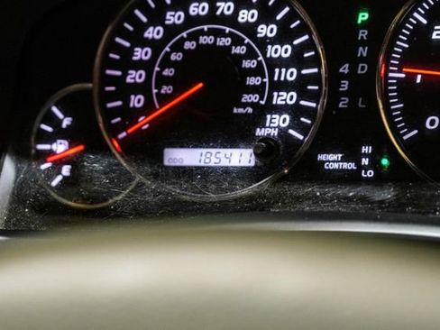 Used 2004 Lexus GX 470 image 24