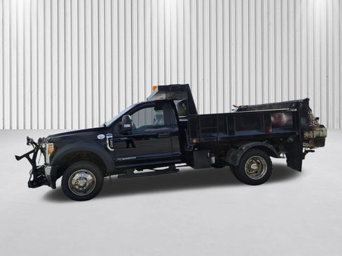 Used 2017 Ford F550 4x4 Regular Cab Super Duty image 1