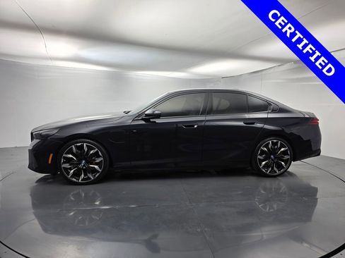 Certified 2025 BMW 550e xDrive 550e xDrive w/ Executive Package image 7