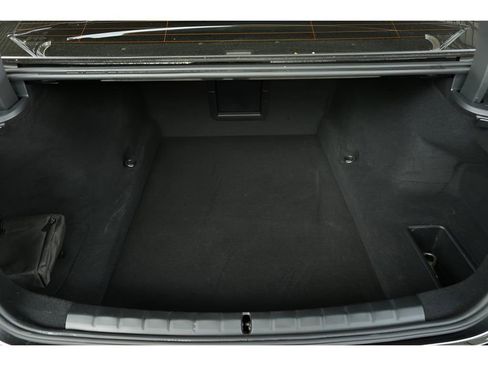 Used 2023 BMW 760i xDrive w/ Executive Package image 19