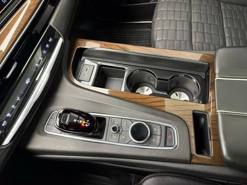 Used 2023 Cadillac Escalade Sport Platinum w/ Heavy-Duty Trailer Package AWD/4WD image 48