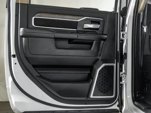 Used 2020 RAM 3500 Laramie AWD/4WD image 36