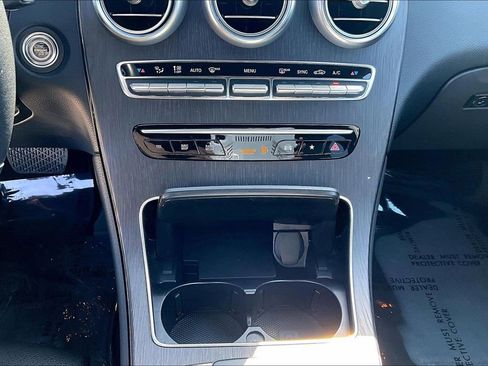 Used 2022 Mercedes-Benz GLC 300 image 30