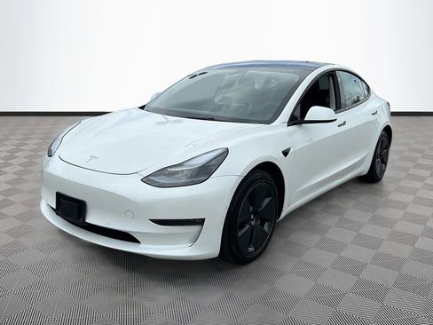 Used 2022 Tesla Model 3 Long Range AWD/4WD image 3
