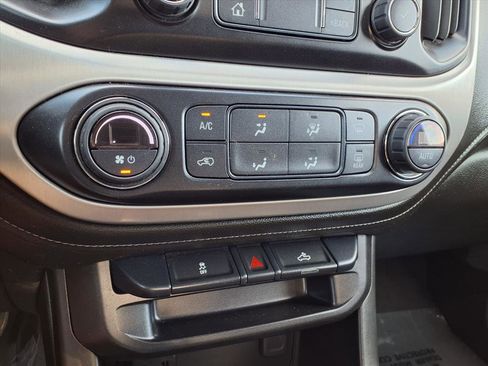 Used 2022 GMC Canyon Elevation image 6