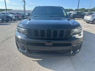 Used 2024 Jeep Grand Cherokee L Limited w/ Black Appearance Package AWD/4WD video 2