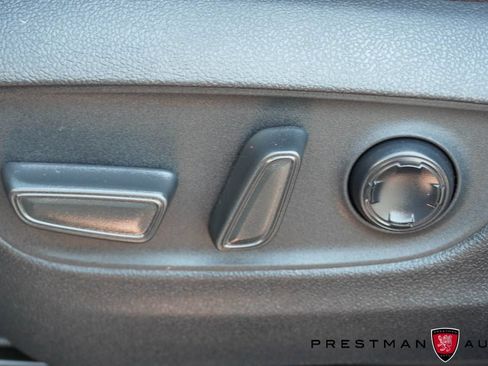 Used 2023 Toyota Sienna Platinum AWD/4WD image 20