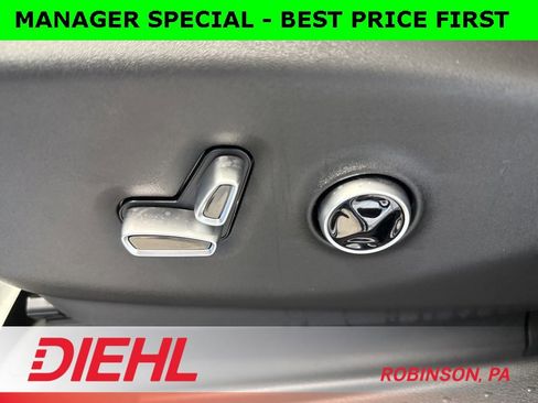 New 2026 Chrysler Pacifica Pinnacle image 27