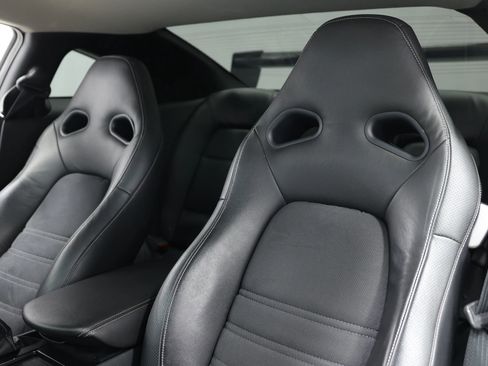Used 2014 Nissan GT-R Premium image 18
