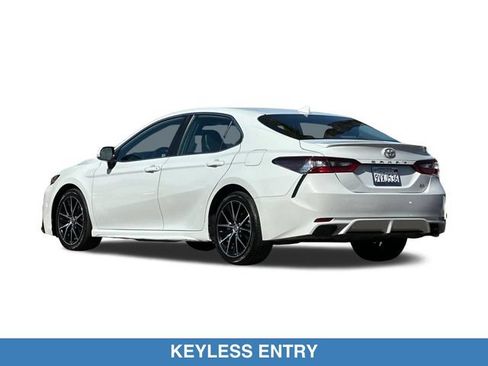 Used 2023 Toyota Camry SE FWD image 8