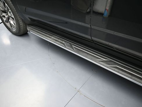 Used 2022 Chevrolet Tahoe LT w/ Luxury Package image 40