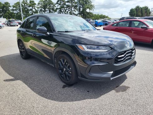 Used 2023 Honda HR-V Sport image 3