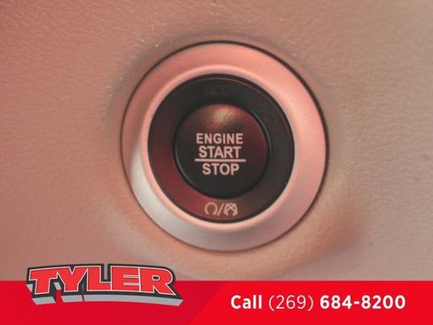 Used 2022 Chrysler Pacifica Touring-L FWD image 31