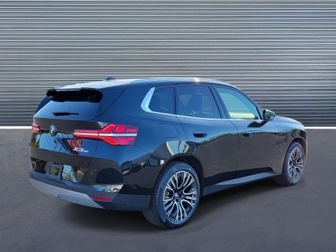 Used 2025 BMW X3 xDrive30i image 3