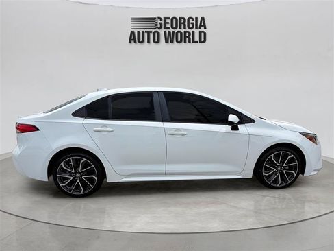 Used 2020 Toyota Corolla LE FWD image 18