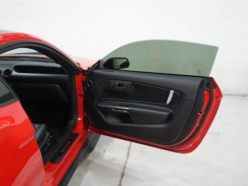 Used 2020 Ford Mustang Shelby GT500 w/ Technology Package image 27