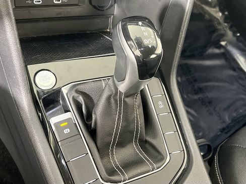 Used 2023 Volkswagen Taos SE image 16