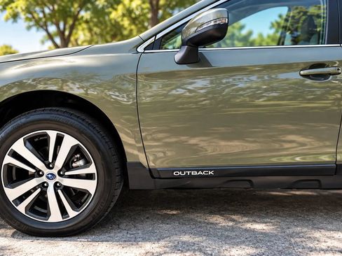 Used 2019 Subaru Outback 2.5i Limited AWD/4WD image 8