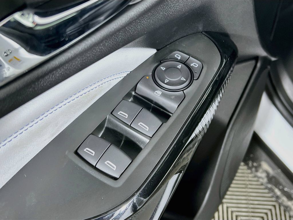 New 2026 Chevrolet Trax LT w/ Driver Confidence Package FWD image 31