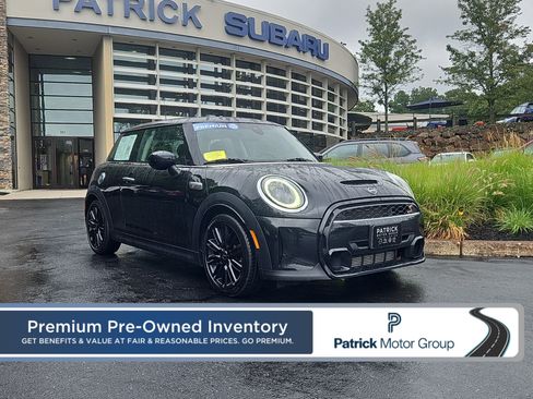 Used 2023 MINI Cooper S FWD image 1