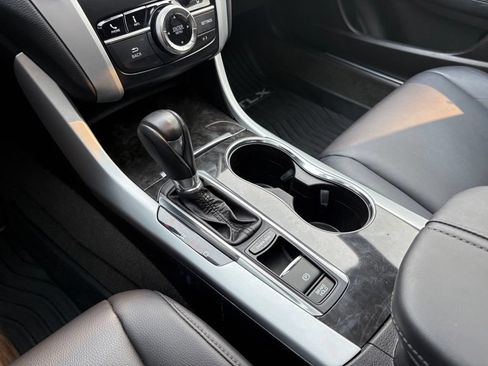 Used 2018 Acura TLX FWD image 22