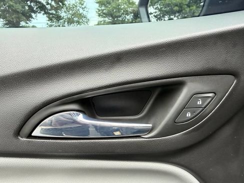 Used 2024 Chevrolet Equinox LS FWD image 10