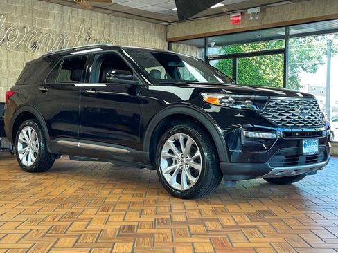 Used 2023 Ford Explorer Platinum w/ Technology Package AWD/4WD image 9