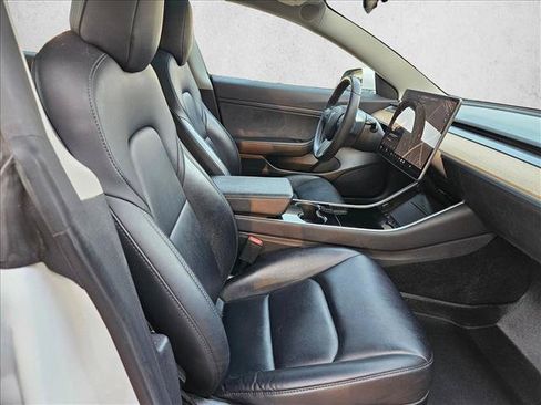 Used 2020 Tesla Model 3 Standard Range Plus RWD image 16