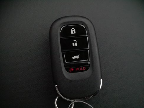 Certified 2026 Honda HR-V LX image 31