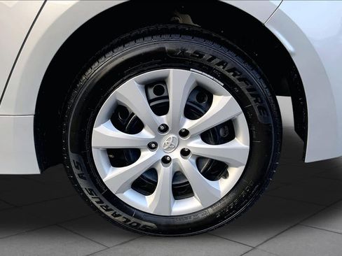 Used 2024 Toyota Corolla LE FWD image 11