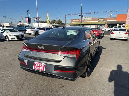 Used 2025 Hyundai Elantra SEL FWD image 8