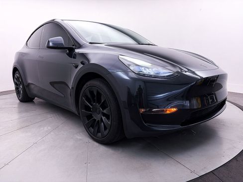 Used 2024 Tesla Model Y Long Range image 9