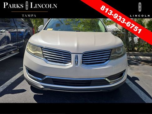 Used 2016 Lincoln MKX Reserve w/ Cargo Accessories Package image 4