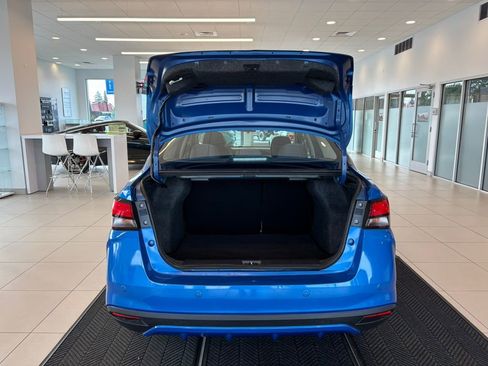 Used 2020 Nissan Versa SV FWD image 9
