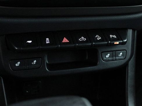 Used 2019 Chevrolet Colorado Z71 image 40