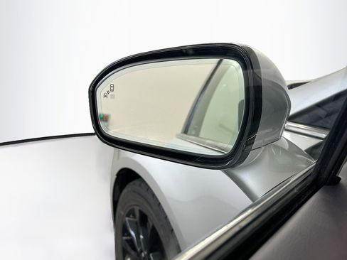 Used 2017 Ford Fusion SE image 16